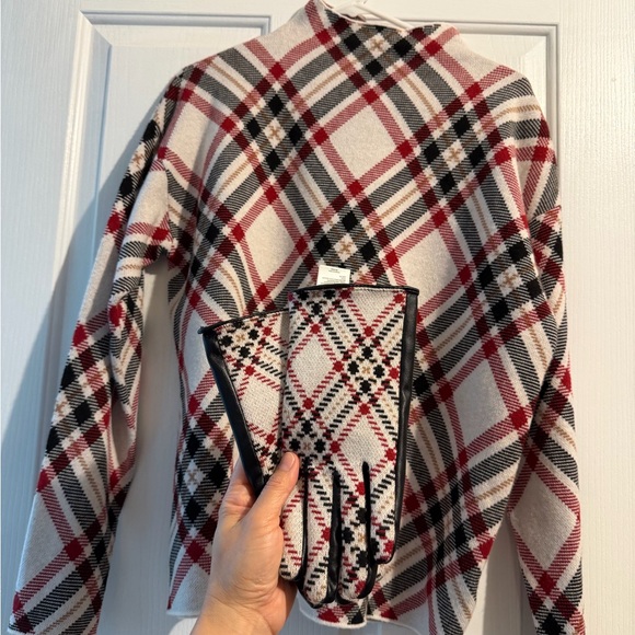 Tahari Sweaters - Tahari Plaid Sweater and Glove Set NWT